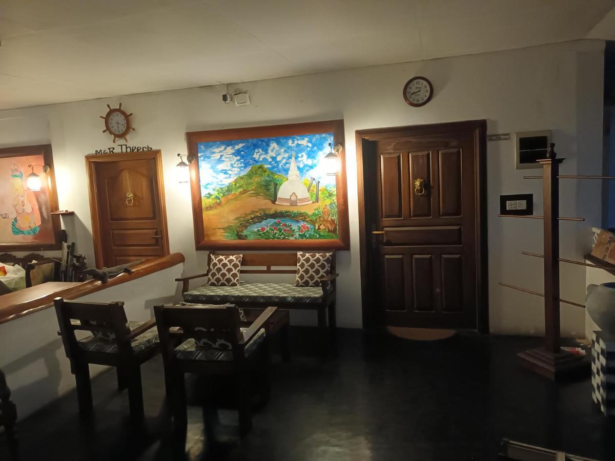Blue Eyes Inn Унаватуна Екстериор снимка
