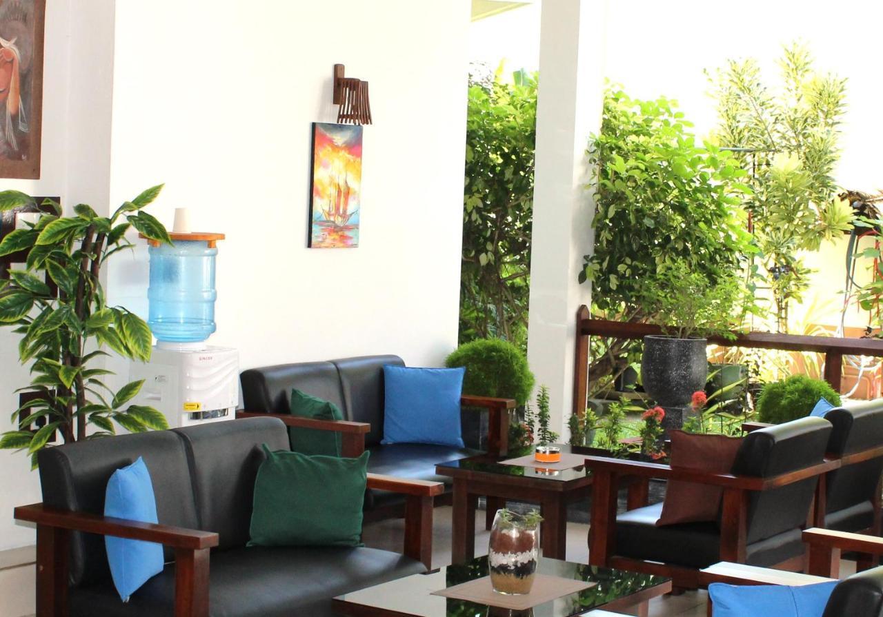 Blue Eyes Inn Унаватуна Екстериор снимка