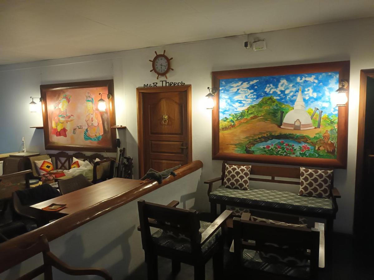 Blue Eyes Inn Унаватуна Екстериор снимка